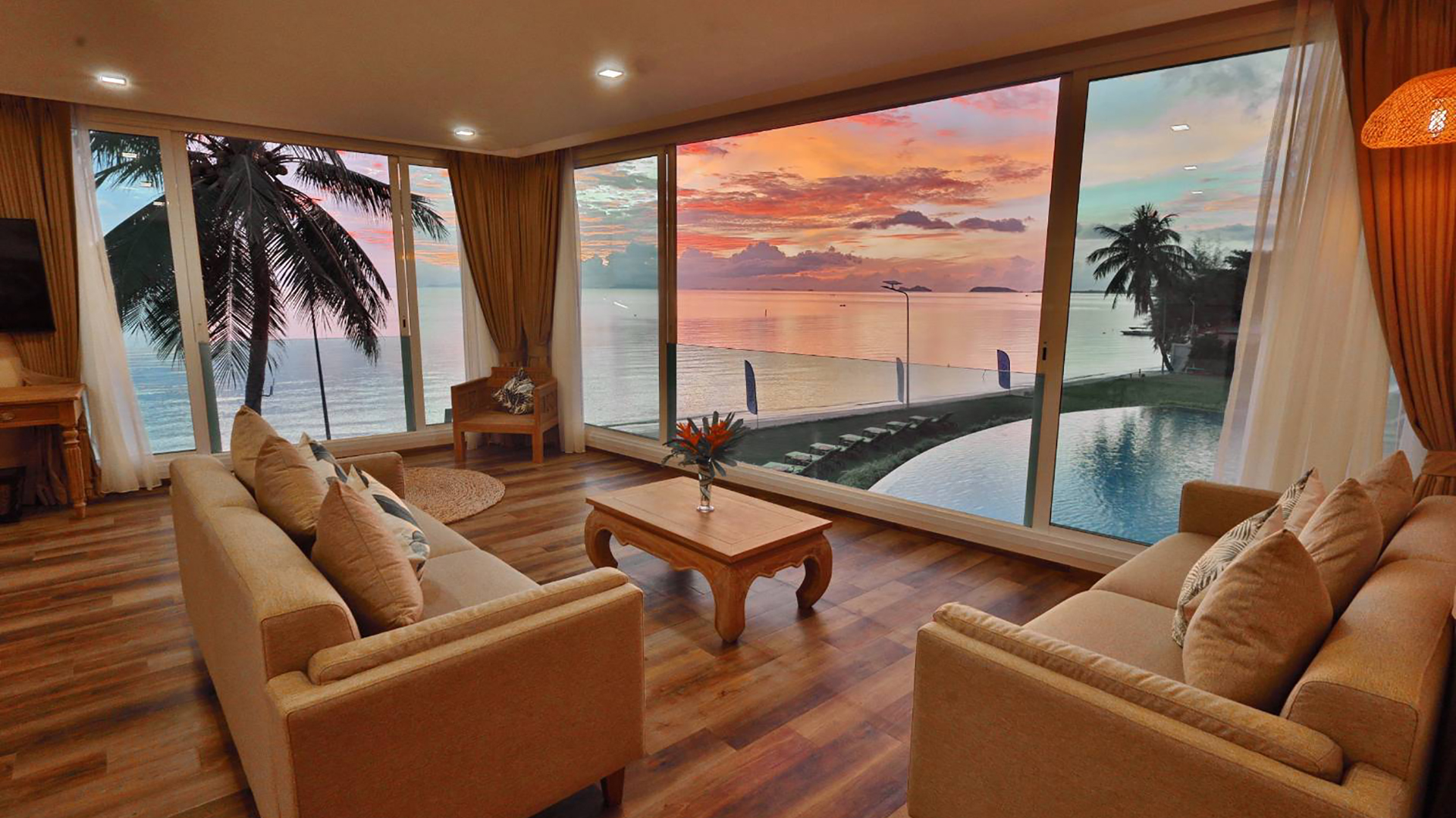 Luxury stays right next to the beach in Thailand