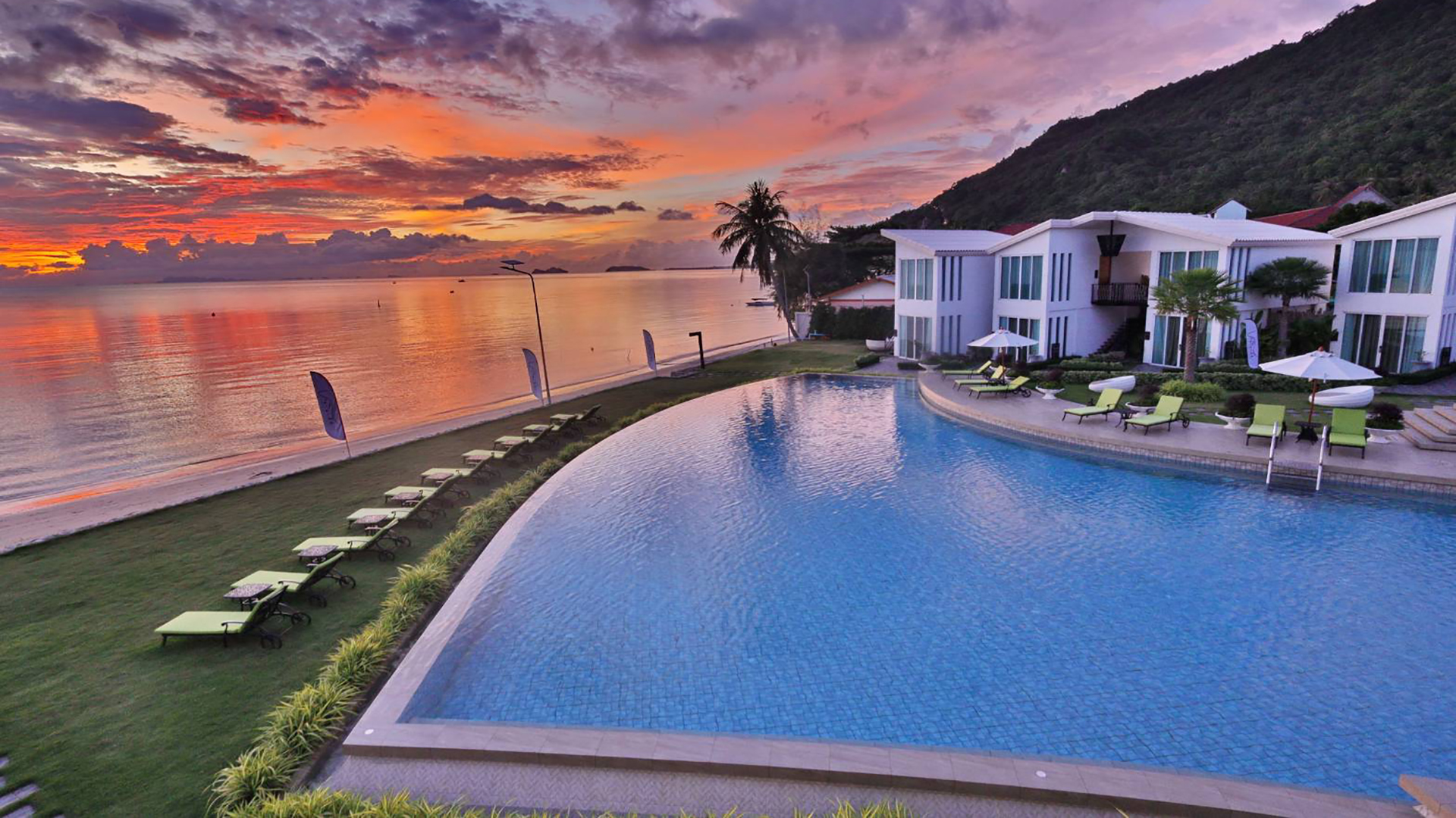 Haad Rin Beach Experience at Vannee Golden Sands