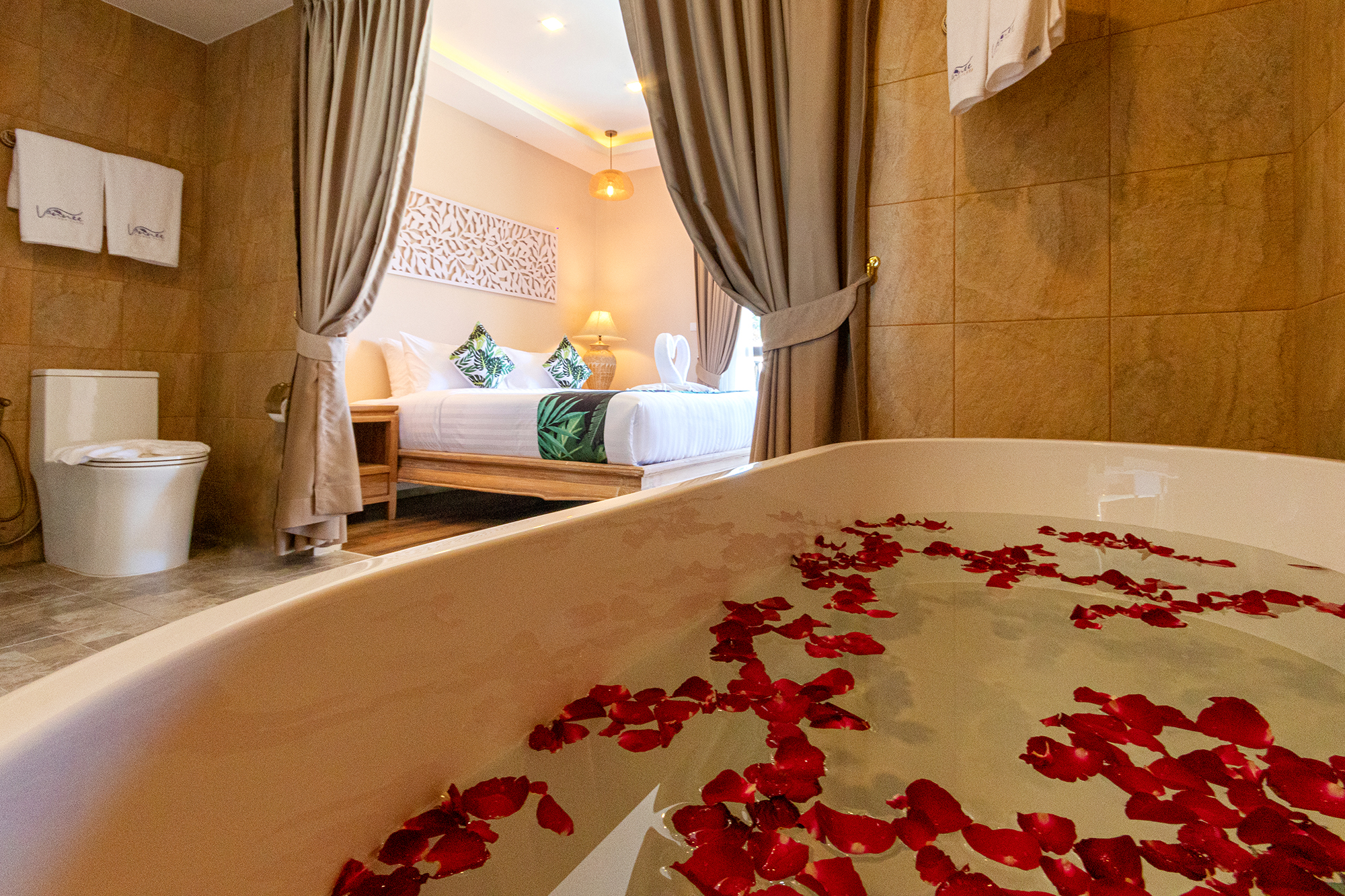 The Best Honeymoon Resort in Koh Phangan