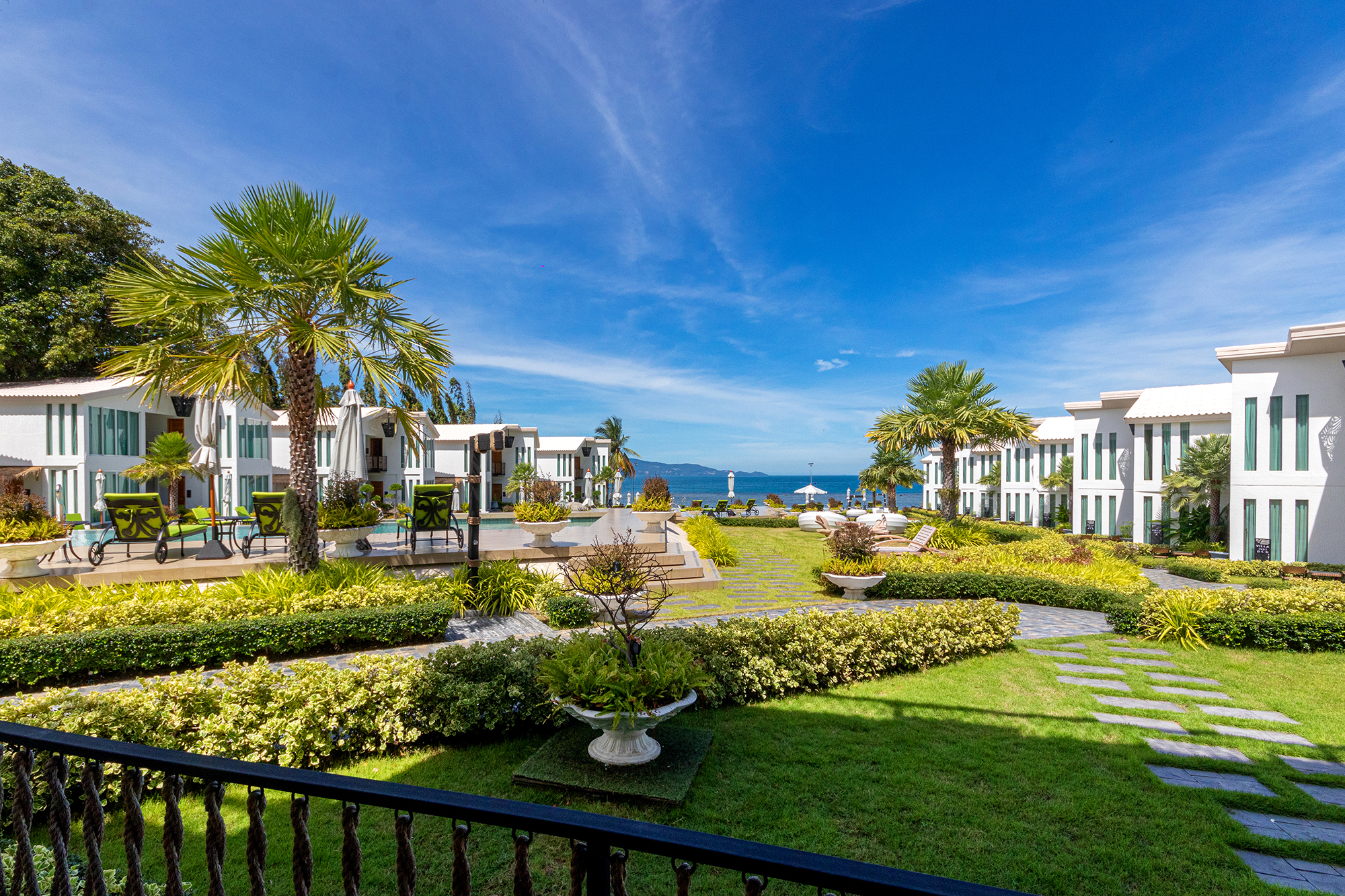 Vannee Golden Sands is a the best place to stay in Koh Phangan
